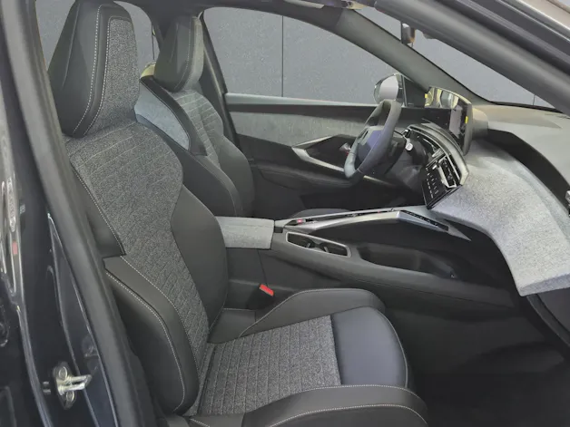 Peugeot 3008 e-Allure Premium AWD