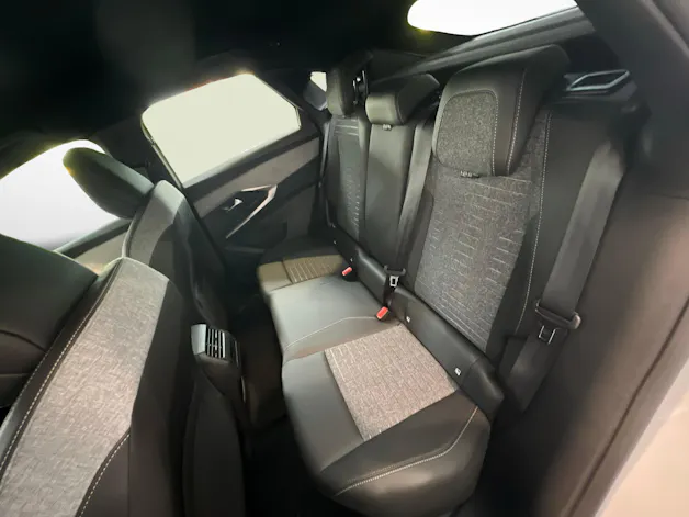 Peugeot 3008 e-Allure Premium AWD