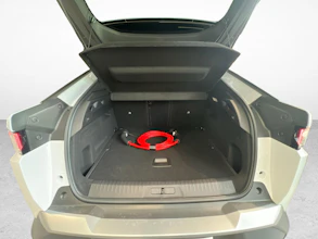 https://vehicle.imgix.net/4317363/8cedaa2b-7710-4a26-9b37-57030b757448.jpg
