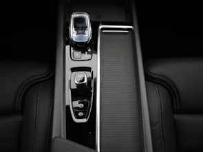 image du véhicule VOLVO XC60 2.0 B5 MH Black Edition AWD