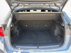 https://vehicle.imgix.net/4317385/9db2361b-af68-475d-b89c-634916e982ae.jpg