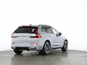 Fahrzeugbild VOLVO XC60 2.0 B5 MH Ultra Dark AWD