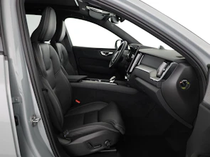Fahrzeugbild VOLVO XC60 2.0 B5 MH Ultra Dark AWD