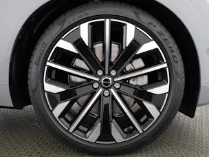 VOLVO XC60 2.0 B5 MH Ultra Dark AWD