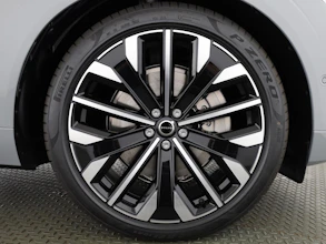 https://vehicle.imgix.net/4317391/2a62ead6-9b04-45c9-8e51-19261197747d.jpg