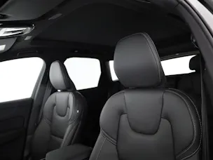 VOLVO XC60 2.0 B5 MH Ultra Dark AWD