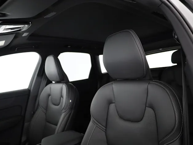 Volvo XC60 2.0 B5 MH Ultra Dark AWD