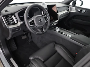 Fahrzeugbild VOLVO XC60 2.0 B5 MH Ultra Dark AWD