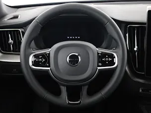 VOLVO XC60 2.0 B5 MH Ultra Dark AWD