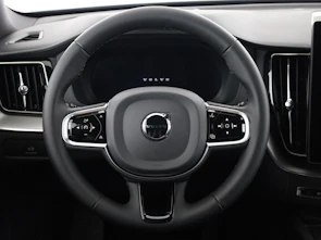 Fahrzeugbild VOLVO XC60 2.0 B5 MH Ultra Dark AWD