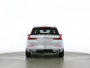 VOLVO XC60 2.0 B5 MH Ultra Dark AWD