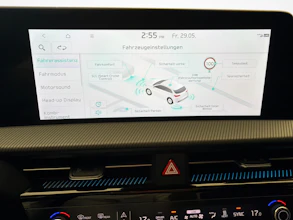 https://vehicle.imgix.net/4317428/04bb9592-e07d-4066-9aee-06c9d86e1fd7.jpg