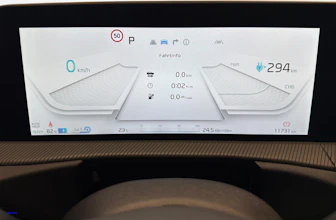 https://vehicle.imgix.net/4317428/ffc8d15d-46f8-40fc-9d50-c396bfe049ad.jpg