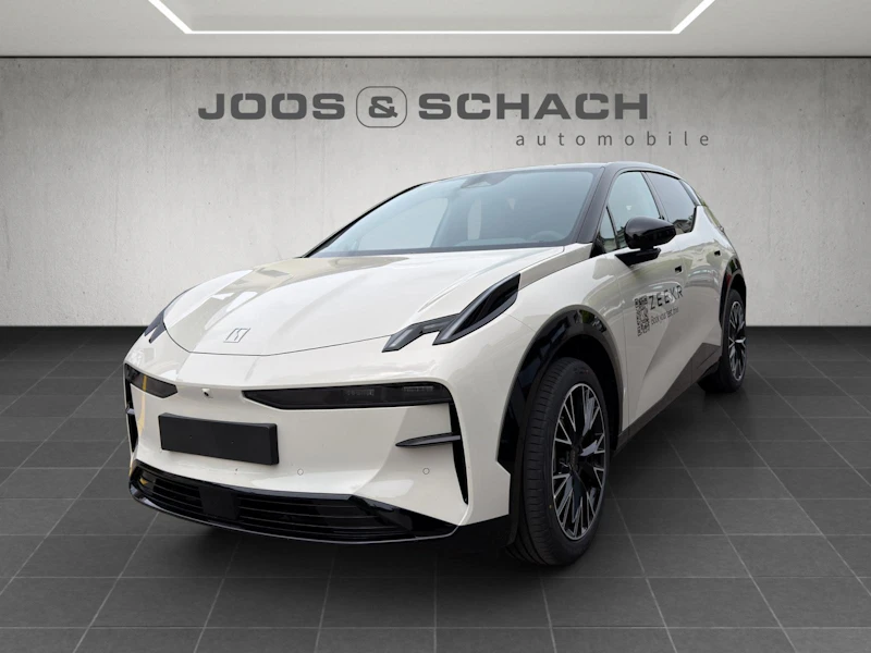 X Privilege AWD — Bild 1