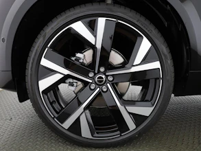 https://vehicle.imgix.net/4317495/3acdae60-9049-42f0-93b6-b645dd084493.jpg