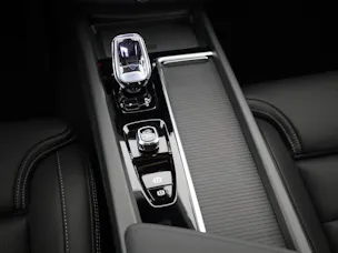 VOLVO XC60 2.0 B5 MH Black Edition AWD