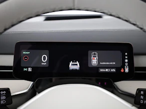 https://vehicle.imgix.net/4317512/d68f701d-7d77-4bbb-afea-cb20fd7b906a.jpg