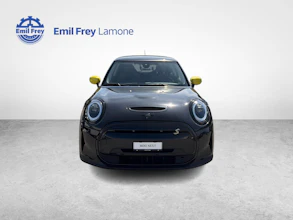 https://vehicle.imgix.net/4317532/297bc34d-a025-4dfa-a219-32bab042e117.jpg