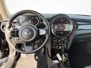 Fahrzeugbild MINI F56 Cooper SE