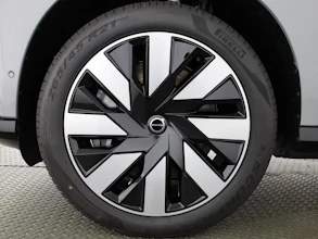 https://vehicle.imgix.net/4317551/241913d1-69f7-47e7-bd1f-69742582fc16.jpg