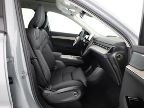 https://vehicle.imgix.net/4317551/7bcfcc87-6391-4351-86ce-55d3b59e8fc7.jpg