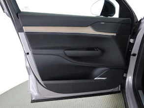 https://vehicle.imgix.net/4317566/30325026-2a17-425b-80ea-5dd0b8b0962d.jpg