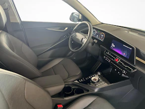 https://vehicle.imgix.net/4317607/d583b6ee-b966-4cba-be25-0eeca2fc5b2c.jpg
