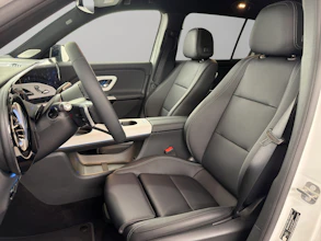 https://vehicle.imgix.net/4317627/7275cdc2-a547-47bd-8b2d-c3e8ae20d2a1.jpg