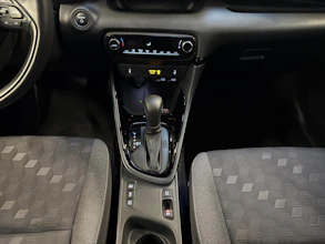 https://vehicle.imgix.net/4317640/349a414e-ca1d-40ac-a69a-f2255d806c14.jpg