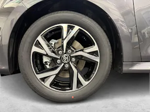 Toyota Yaris 1.5 VVT-i HSD Trend