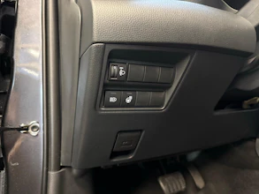 https://vehicle.imgix.net/4317640/e2e67c43-e49c-42e4-aa0d-18872988f3ec.jpg