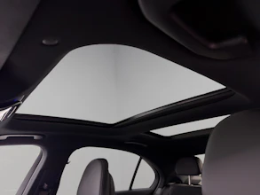 https://vehicle.imgix.net/4317680/c7ea77ab-6b7f-4aaf-a85f-9f311847e357.jpg