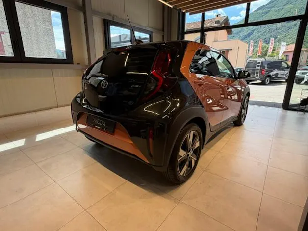 Toyota Aygo X 1.5 VVT-i HSD Trend