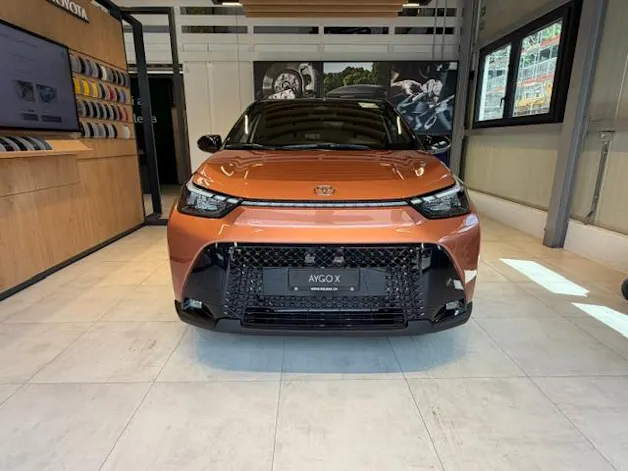 Toyota Aygo X 1.5 VVT-i HSD Trend