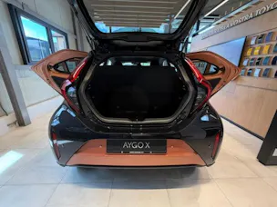 Toyota Aygo X 1.5 VVT-i HSD Trend
