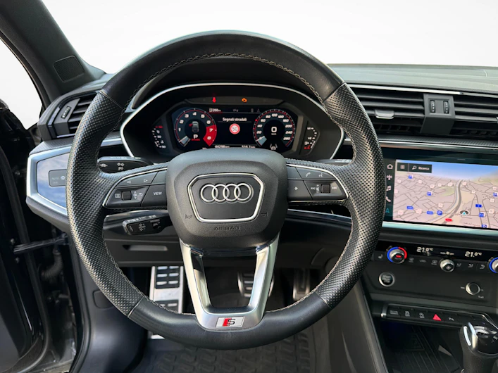 immagine del veicolo AUDI Q3