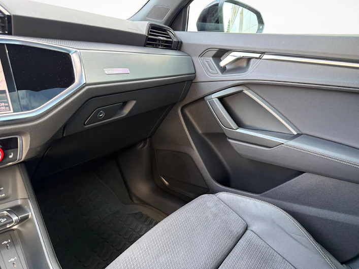 immagine del veicolo AUDI Q3
