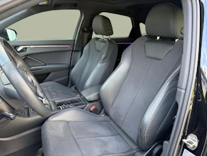 https://vehicle.imgix.net/4317789/54297dc6-8b61-4b0a-a872-7b496d299783.jpg
