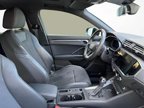 https://vehicle.imgix.net/4317789/b733503c-f7f1-4e8d-8c03-7fffd320abde.jpg