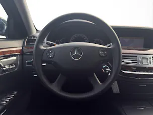 Mercedes-Benz S 500 V8