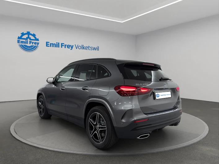 immagine del veicolo MERCEDES-BENZ GLA 250
