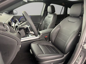 Fahrzeugbild MERCEDES-BENZ GLA 250 Swiss Star AMG Line 4matic