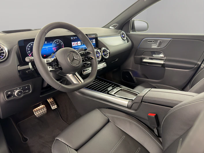 immagine del veicolo MERCEDES-BENZ GLA 250