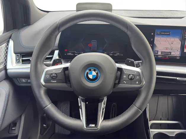 BMW 230e xDrive paddles Active Tourer