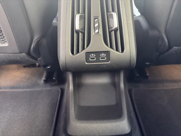 BMW 230e xDrive paddles Active Tourer