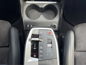 BMW 230e xDrive paddles Active Tourer