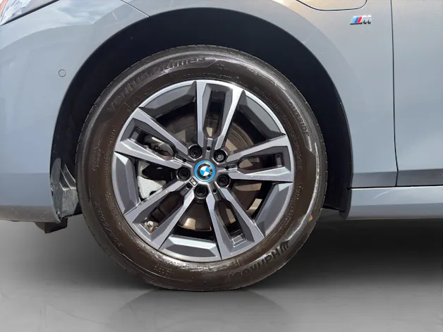 BMW 230e xDrive paddles Active Tourer