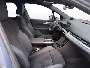 BMW 230e xDrive paddles Active Tourer