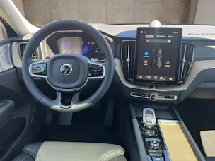 VOLVO XC60 2.0 T8 TE Ultra Dark eAWD
