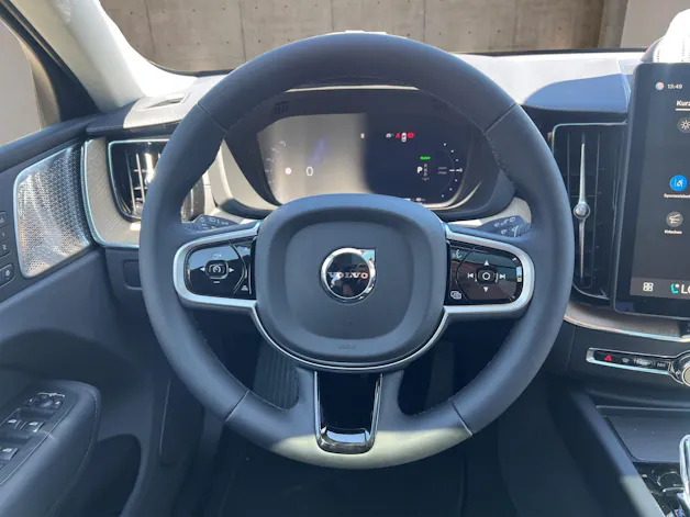 VOLVO XC60 2.0 T8 TE Ultra Dark eAWD